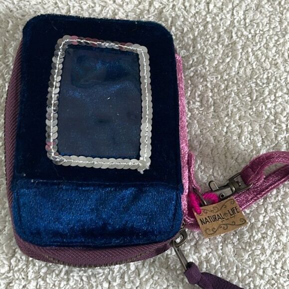 Natural Life wallet around zipper bom bom card holder boho New - Picture 3 of 9